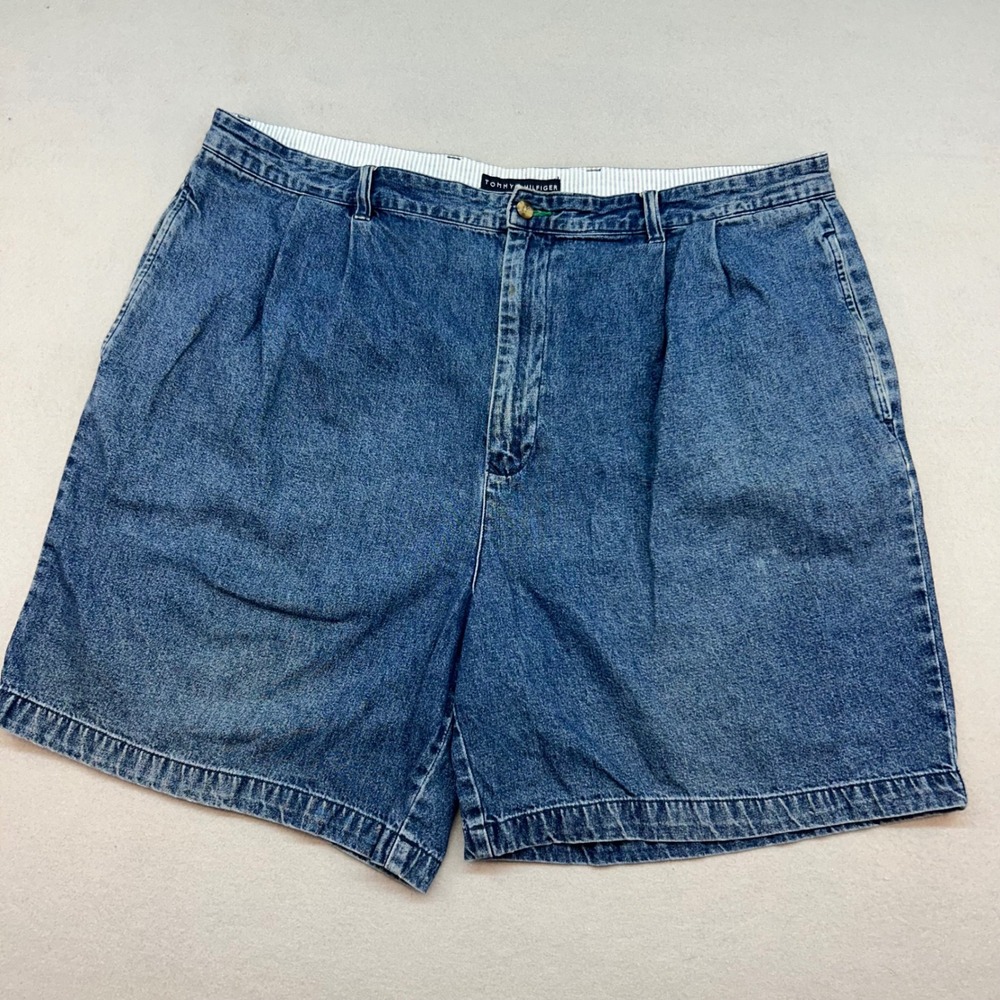 Tommy Hilfiger Mens Pleated Denim Shorts Blue Medium Wash Size 42 Vintage Style